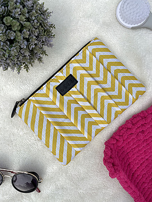 Handy pleated wallets