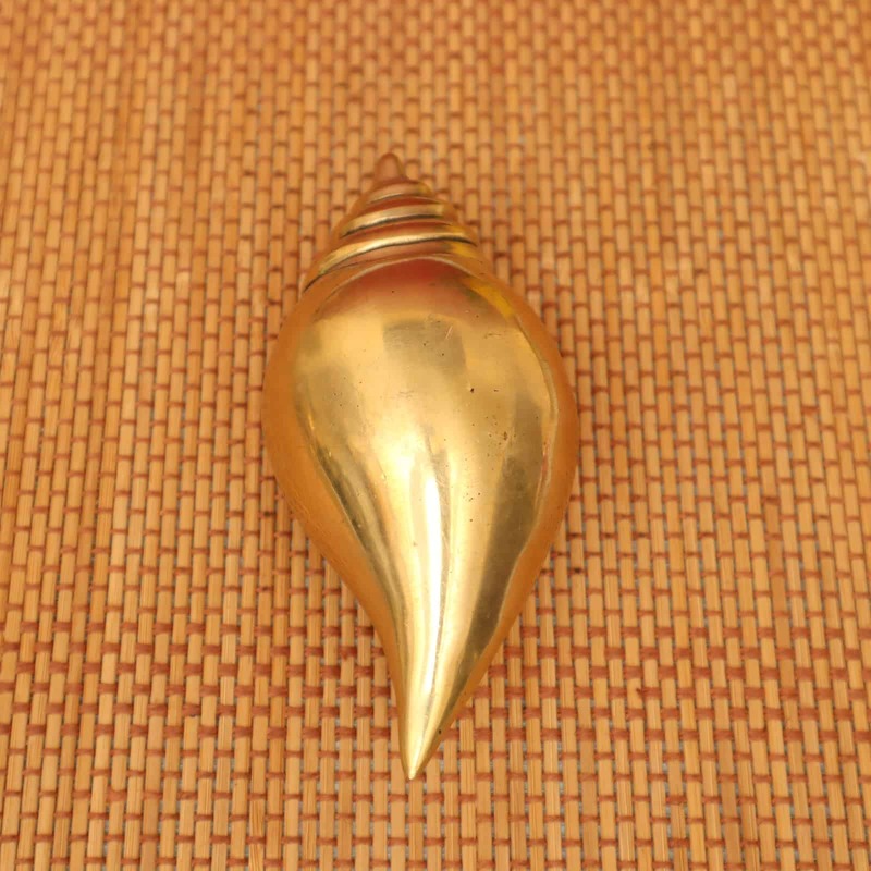 Plain Conch in Brass / Sacred Shankh for Spiritual Purposes - 5 inch Leght