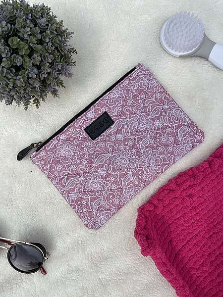 Handy pleated wallets
