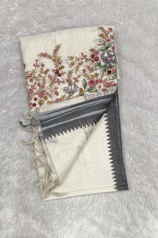 Saanvi Embroidered Saree SWS638