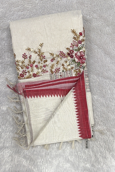 Saanvi Embroidered Saree SWS638