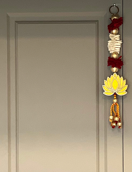 LOTUS HANGING