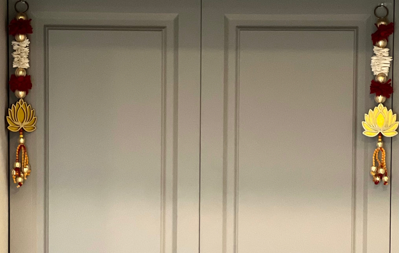 LOTUS HANGING