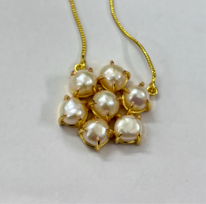 7 Real Pearl Claw Type Pendant