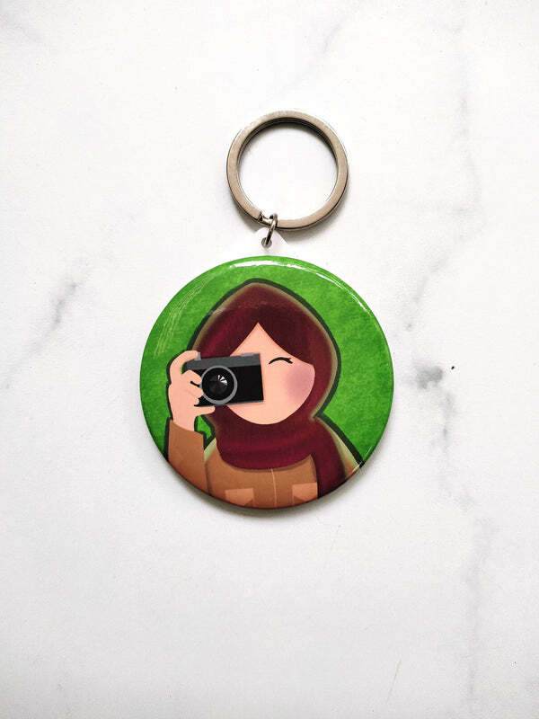 Hijabi Keychain - Photographer