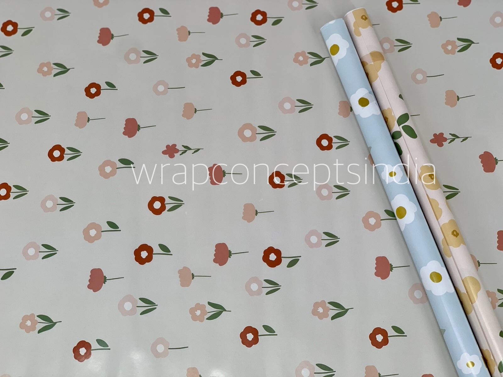 Botanica Trio Gift Wrap Set (Set of 3 Sheets) Botanica Trio Gift Wrap Set (Set of 3 Sheets)