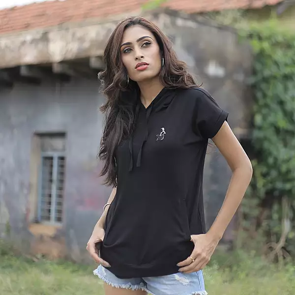 Being Winged - Hooded Top with extended shoulders (Black)