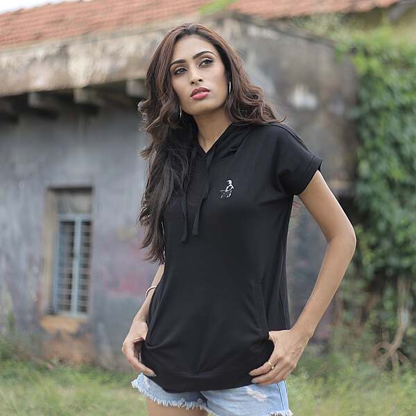 Being Winged - Hooded Top with extended shoulders (Black)