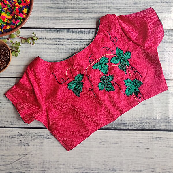 Black Seedless Grapes Jacquard Blouse