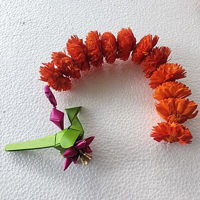 Reusable Marigold with Palm hanging