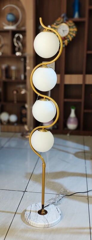 4  Ball Lamp