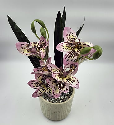 Petite Floral Pot (3" X 11")