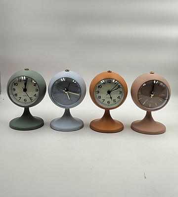 Multi-color round clock Numeric
