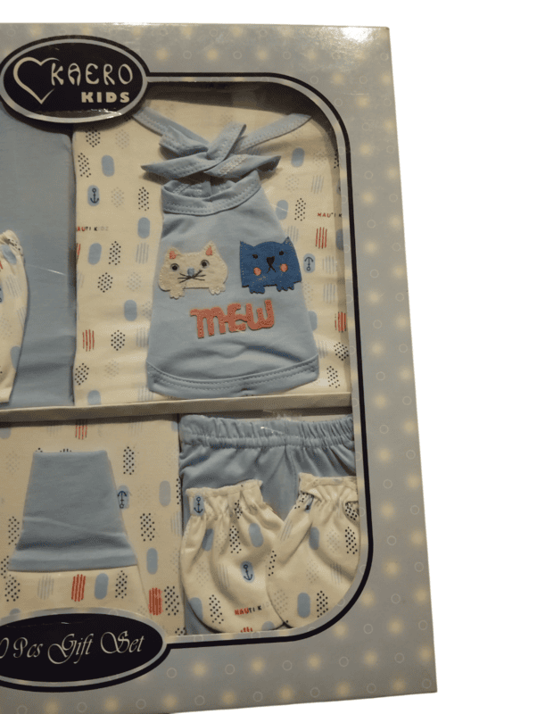 Kaero Kids 10-Piece Baby Gift Set D.43/4 B.4041