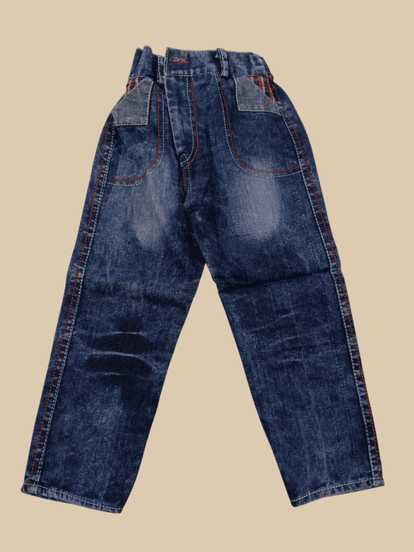 navy blue full-sleeve shirt, a white printed waistcoat, and blue denim jeans D.8/6 B.5263