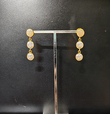 Earring White Three Drop