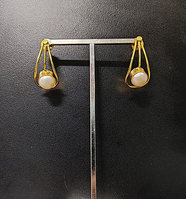 Earring Single Pearl Drop