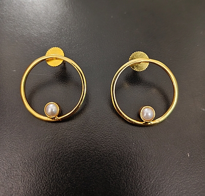 Earring Pearl Gold in Ring