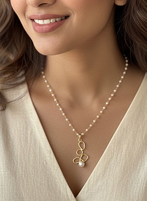 Necklace Pearl Drop Design