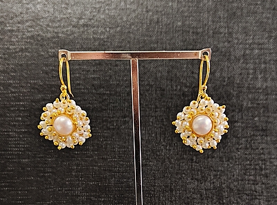 Earring - Single Big Pearl and Multi Small Pearls