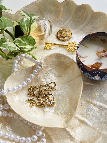 Timeless Rose Necklace