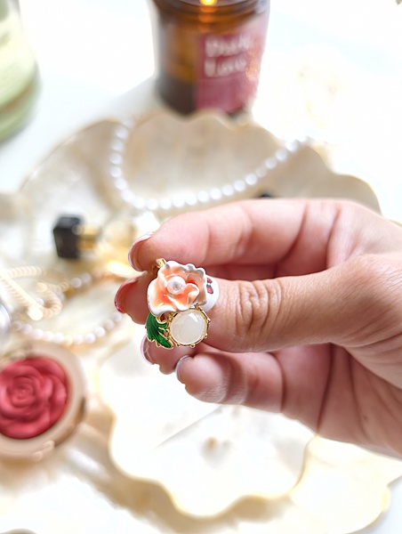 Peach Blossom Pearl Ring