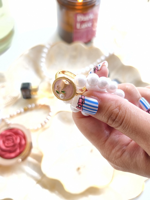 Classic Rose Cameo Ring