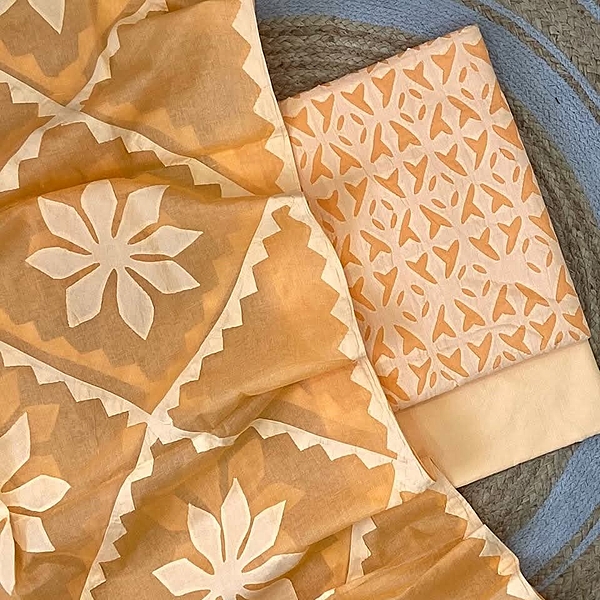 Handcrafted Barmeri Applique Cut-Work Unstitched Suit Set | 1010