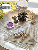 Golden Keepsake Charm earring