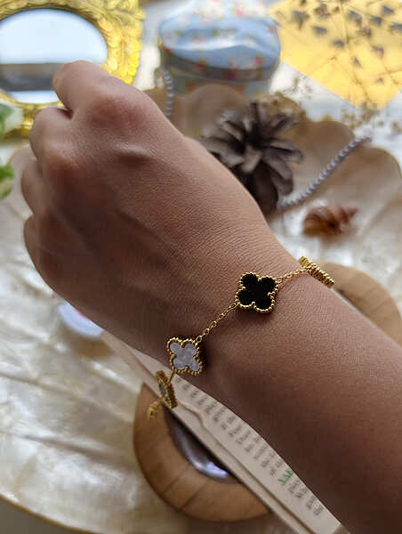 Pearl Clover Duo Bracelet