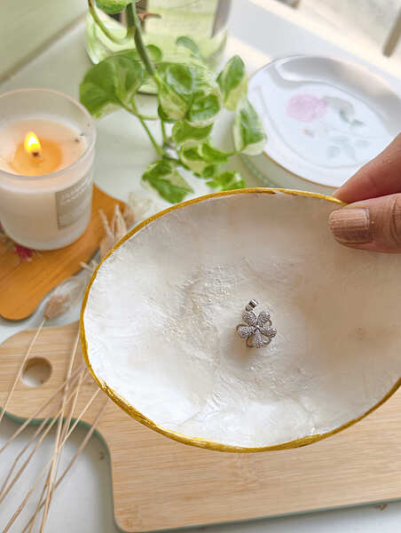 Daisy Stardust Pendant