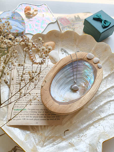 Silver Shell Pearl Necklace