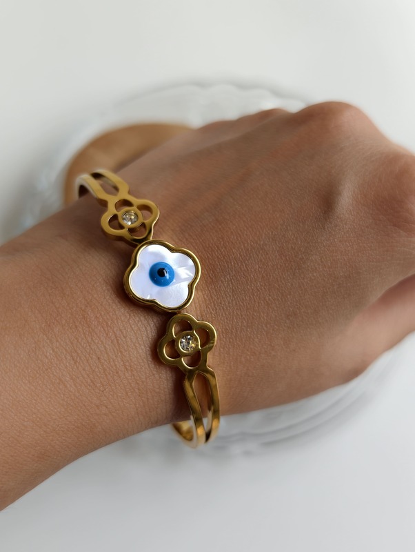Mystic Clover Eye Bracelet