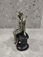Romantic Couple Figurines Sculpture-01