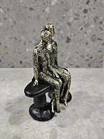 Romantic Couple Figurines Sculpture-01