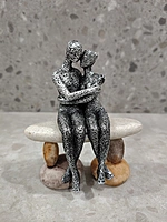 Romantic Couple Figurines Sculpture-02