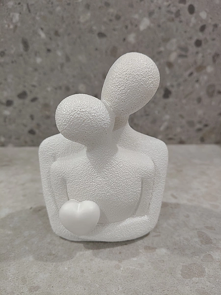 Happy love couples with heart hold posture showpiece Figurine