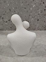 Happy love couples with heart hold posture showpiece Figurine