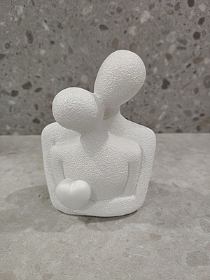 Happy love couples with heart hold posture showpiece Figurine