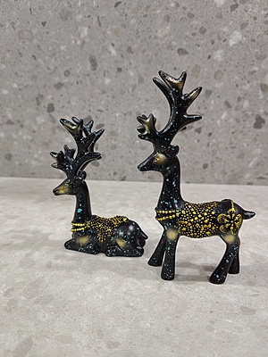 Christmas Reindeer Resin Sculpture Deer Figurine Statue