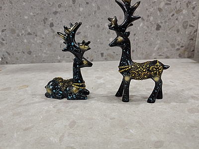 Christmas Reindeer Resin Sculpture Deer Figurine Statue