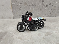 1:18 Scale Custom "Speed" Series Cruiser Motorcycle