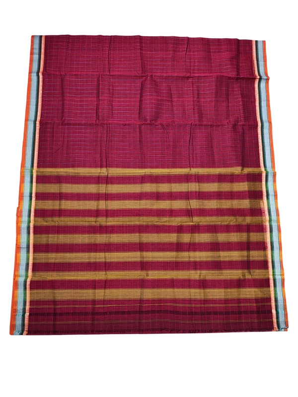 Maroon Handloom Cotton Checkered Saree without Blouse Piece