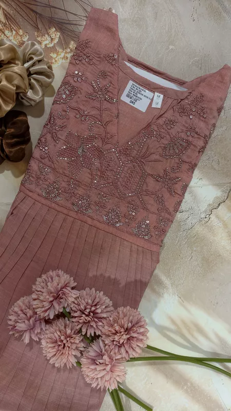 Handwork top