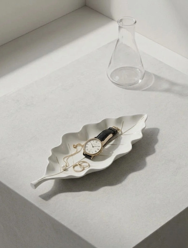 Elegant Leaf Shaped Storage Tray