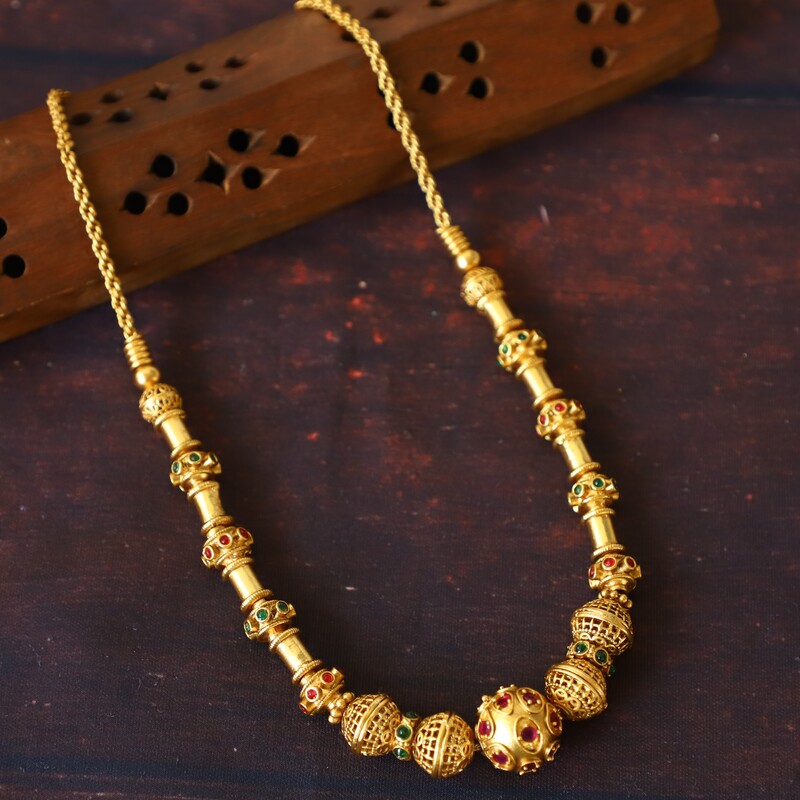 red stone antic ball chain