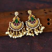 Pearl type Neckpiece