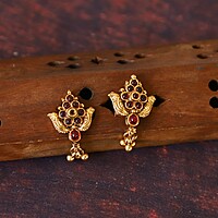 Traditional Lakshmi Pendent With Design Neck Piece