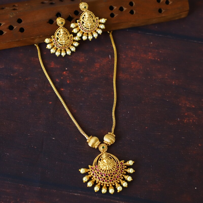 New Lakshmi Devi Attigai model Necklace with earings