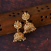 Antic gold ball pendant neckpiece